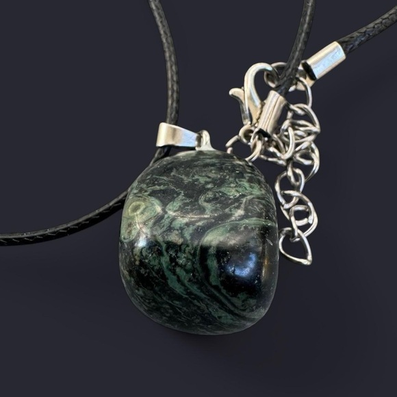 Kambaba Jasper Stone Pendant Necklace - Picture 3 of 5